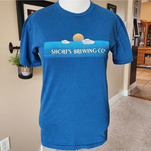 Unisex Shorts Brewing Co. Blue graphic tee shirt size Medium